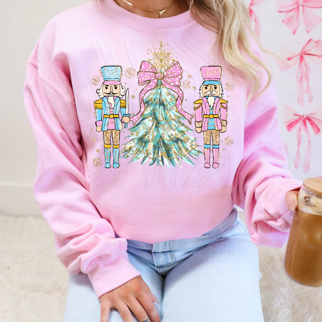 Nutcrackers & Tree (CC)