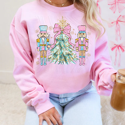 Nutcrackers & Tree (CC)