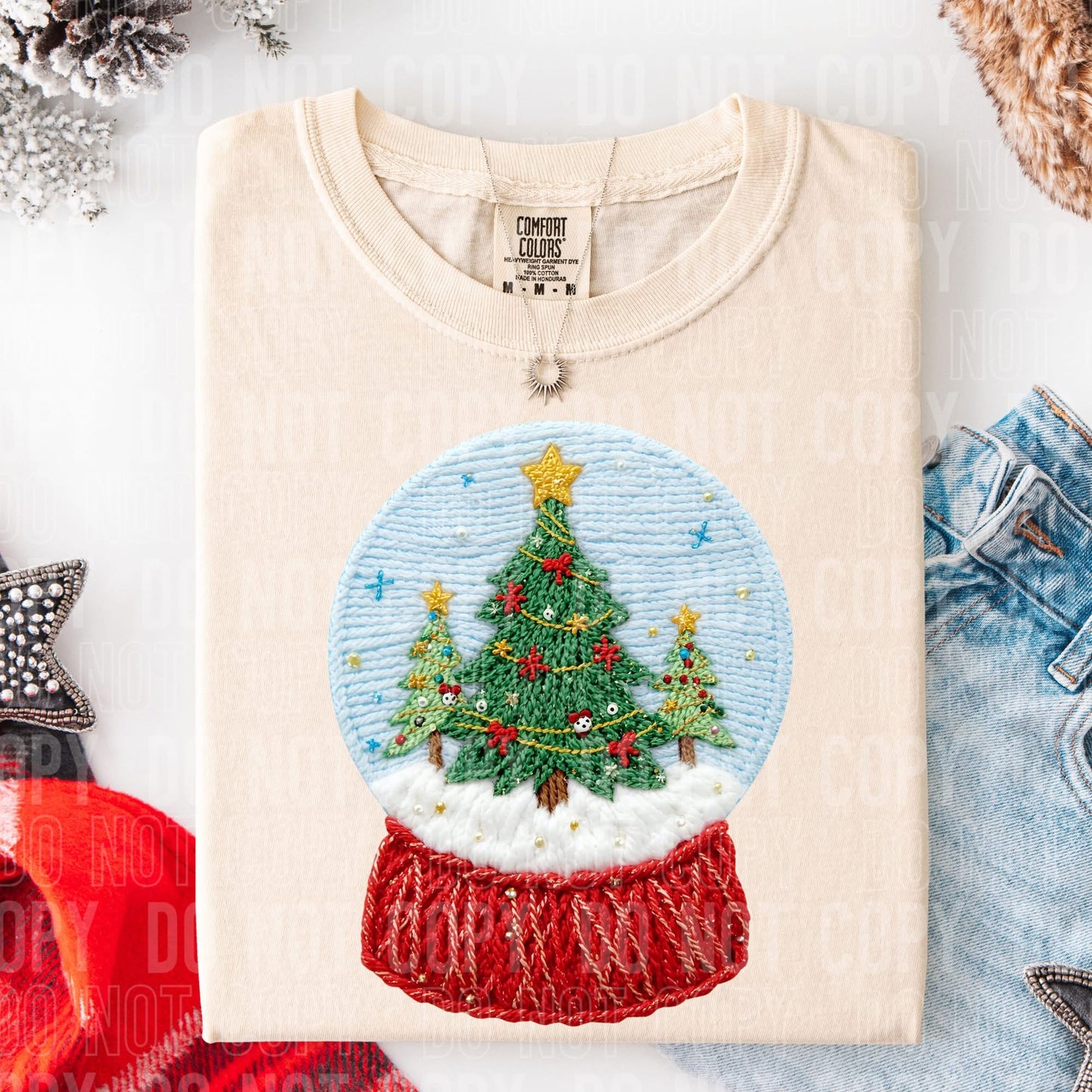 Faux Yarn Tree Snowglobe